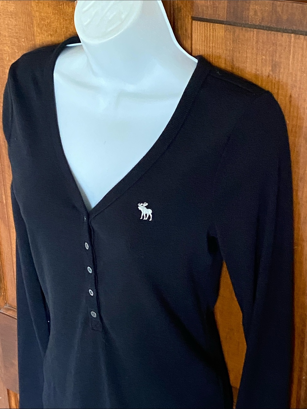 Abercrombie & Fitch long-sleeve henley rib top moose logo chest Size Medium - Picture 4 of 9